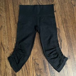 Lululemon cropped leggings